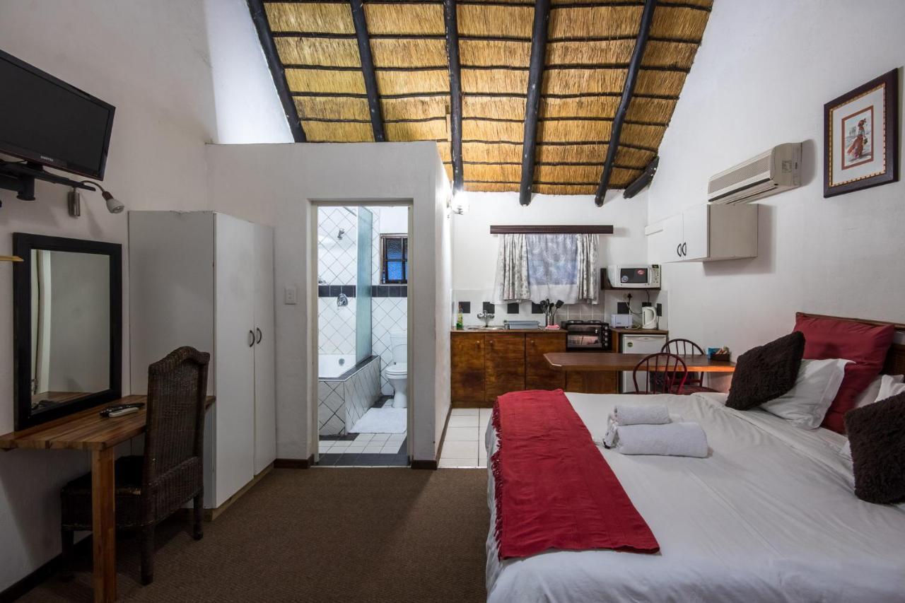 Khaya La Manzi Guest Lodge Hibberdene Exterior foto