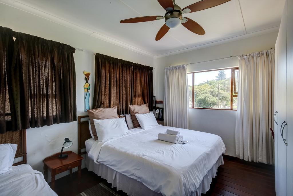 Khaya La Manzi Guest Lodge Hibberdene Exterior foto