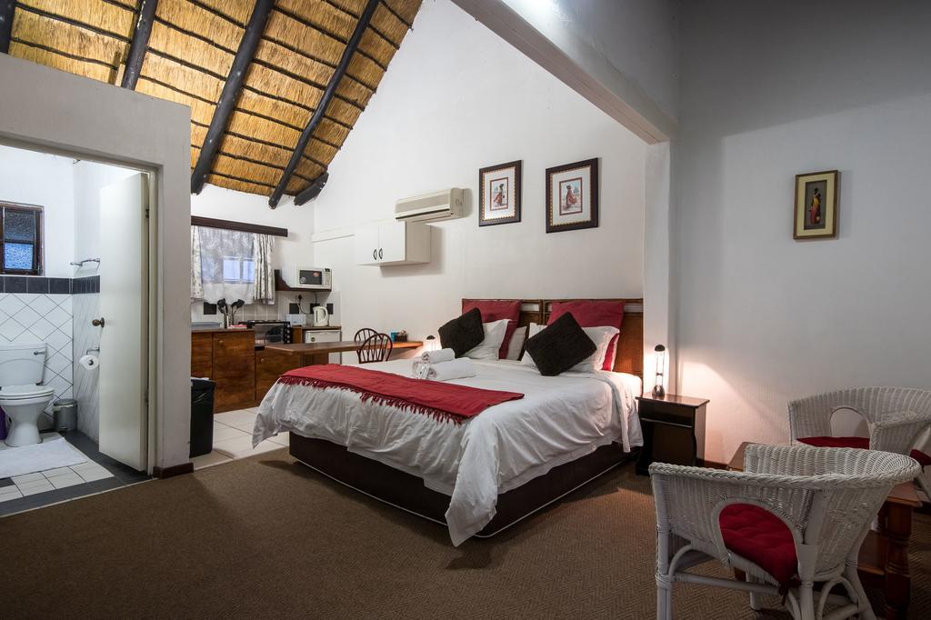 Khaya La Manzi Guest Lodge Hibberdene Exterior foto